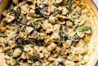 Creamy Chicken & Mushroom Spinach Pasta