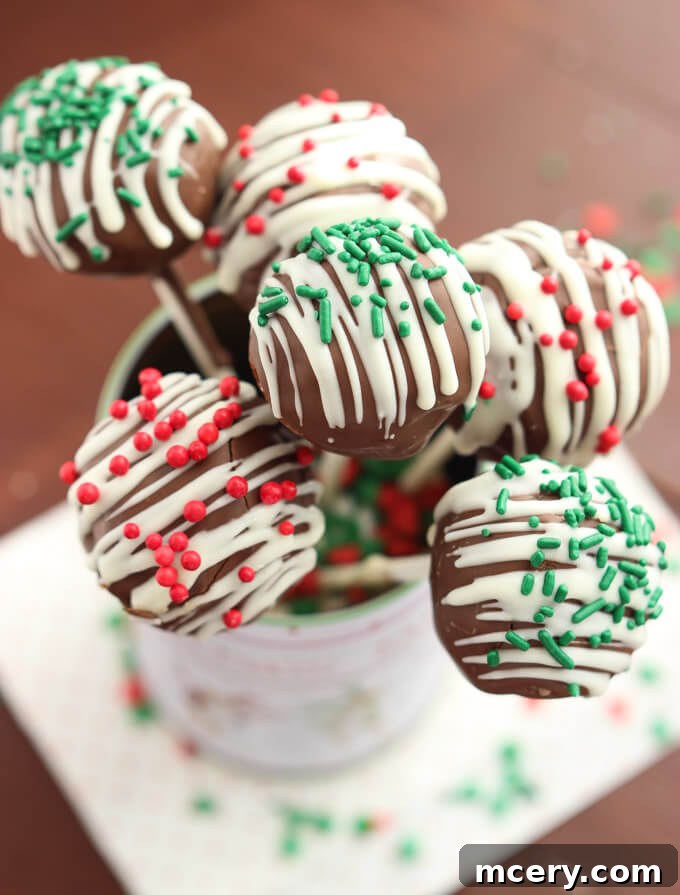 Whip Up Christmas Cake Pops Pan-Free 2 Day 12 of 12 Days of Cookies: step-by-step photos and instructions on how to make cake pops with a baking pan. Make these for any occasion. | littlebroken.com @littlebroken