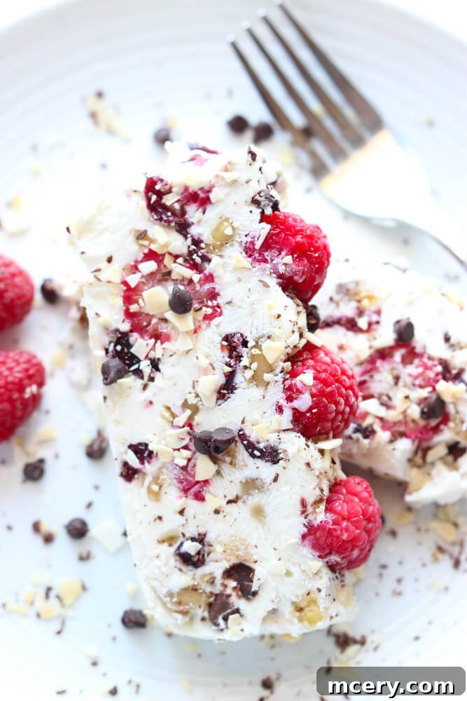 Refreshing Yogurt Delights 3 No refined sugar or artificial sweeteners. Only Greek yogurt plus other clean ingredients in these bars | littlebroken.com @littlebroken