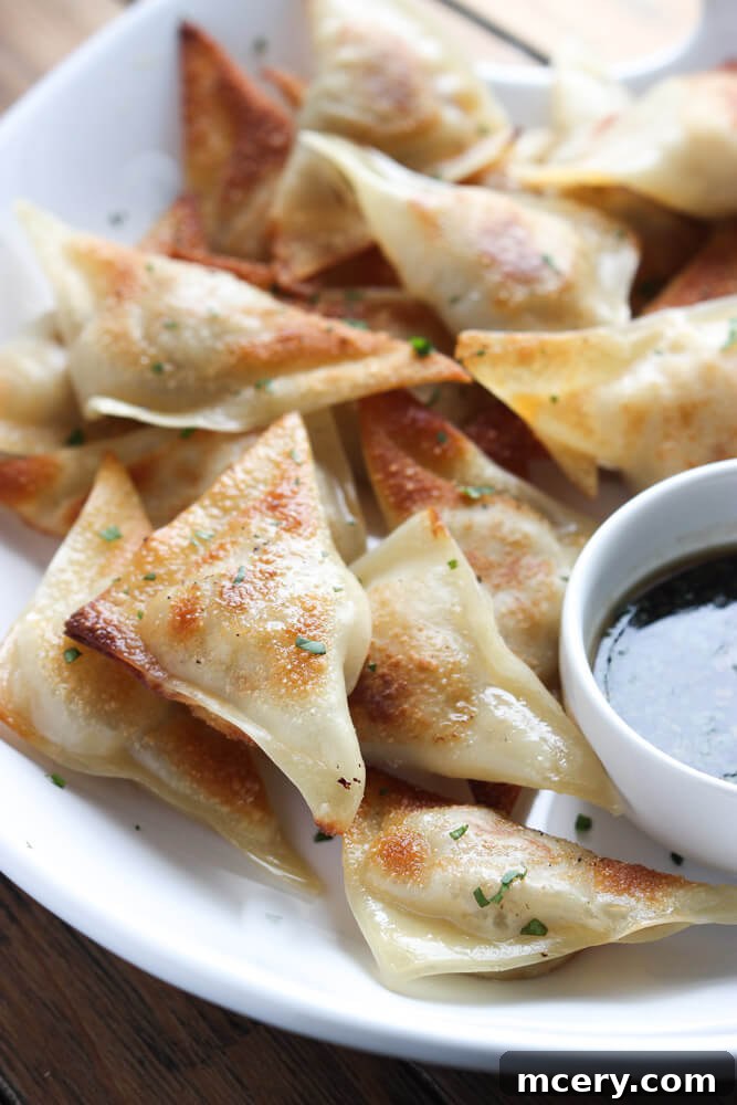 Effortless Homemade Potstickers with Just Four Ingredients 6 4-Ingredient potstickers that are juicy, tender, and delicious for dinner or appetizer. Need them now! | littlebroken.com @littlebroken
